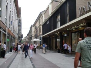 31 luglio: Saldincittà, negozi aperti con occasioni speciali