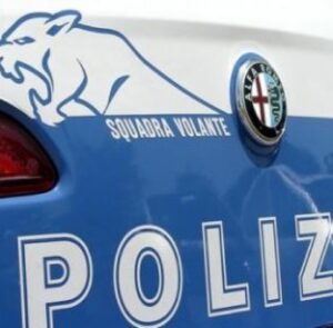 Ruba una carta di credito per acquistare un monopattino elettrico: arrestato