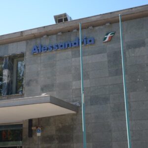 Furto tra studentesse alla stazione ferroviaria