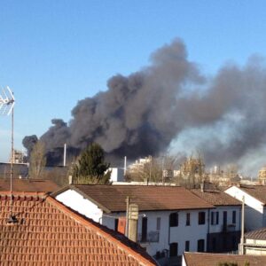 Nube sul Polo Chimico, restano le polemiche