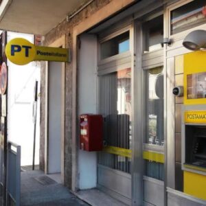 Uffici tutti aperti: “Venite se necessario”