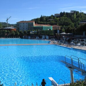 M5S: «Bertero millanta soluzioni per la piscina ma diserta le Commissioni»