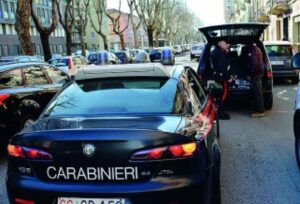 Richiede asilo ma spaccia fuori dalla stazione, preso e condannato