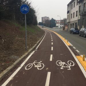 Girare la città in bici: avventura tra rischi e timori