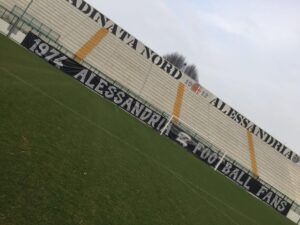 Lo striscione è pronto, domani debutta nella Nord