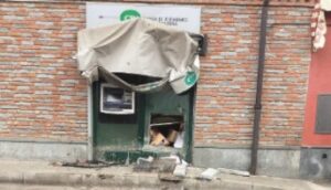 Assalto al bancomat. E rapina all’In’s
