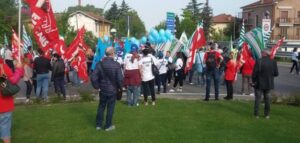 Outlet, in 400 per dire no all’apertura di Pasqua