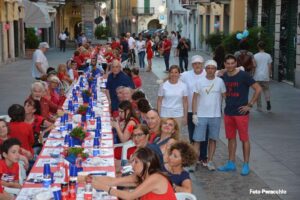 Dopo la cena in rosso e blu arriva la Festa dell’estate