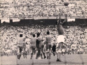 Sessant’anni fa la serie A:  una città in delirio