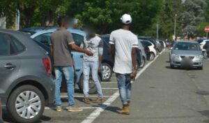 Gli irriducibili dell’abusivismo, malgrado l’ordinanza
