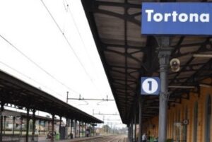 Treno in panne vicino a Tortona, problemi per il caldo torrido
