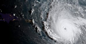 “Arriva l’uragano Irma, via anche noi da Miami”