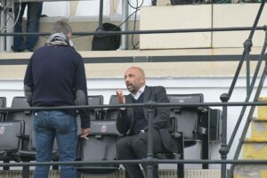 “Non pensiamo, in questo momento, a ipotesi di cambiamento”