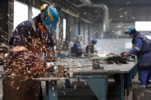 Industria, cresce la produzione. Meglio degli altri