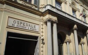“Aou Al, il medico rispettoso del budget ha rispedito a casa mio papà 81enne”