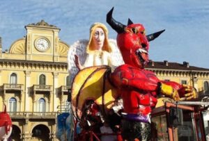 Oggi il Carnevale di Alessandria: 9 carri, 16 gruppi e una città in festa