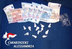 Dosi di cocaina per lo spaccio, arrestati due marocchini