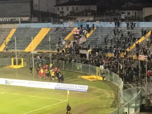 Marconi all’ultimo istante. E la striscia continua