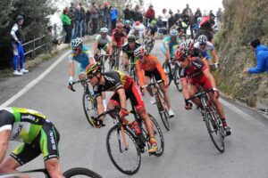 Milano-Sanremo: i punti decisivi che fanno la differenza