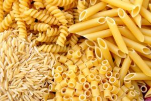 Raccolta di cibo per i bisognosi