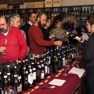 Enoteca: piatti tipici e vini locali, al via le cene a tema