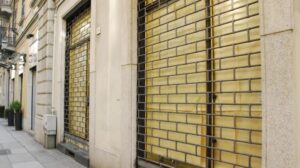Commercio, c’è speranza: aperture in aumento
