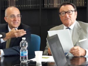 Ancora segni positivi, ma l’industria rallenta