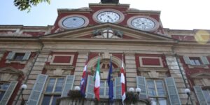 Educazione civica nelle scuole, petizione in Comune