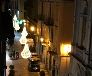 Natale, un concorso per la vetrina più bella