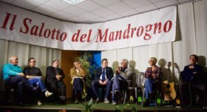 Treni e Radio West stasera al ‘Salotto’