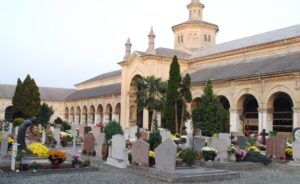 Comune, cercasi partner privato per rendere più belli i cimiteri