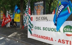 Scuola, sit-in per “stabilizzazione e assunzioni”