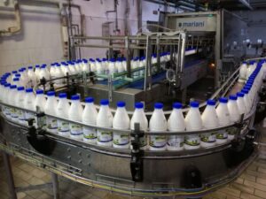 Il ministro Centinaio stamattina alla Centrale del Latte