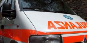 Ragazza investita, è grave
