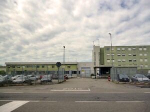 Carcere di San Michele: detenuti aggrediscono due agenti della Penitenziaria