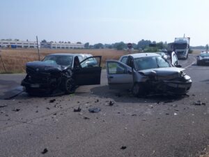 Spinetta Marengo, scontro tra due auto