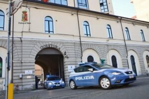 Scoppia la rissa poi il fuggi fuggi generale