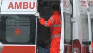 Due incidenti,  tredici persone all’ospedale