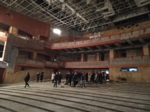 Teatro Comunale: “E’ il momento di decidere cosa farne”