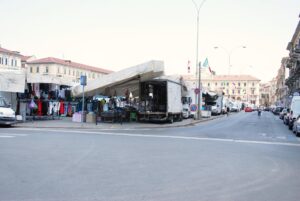 Ambulanti: «Piazza libera? Sarebbe un duro colpo, ma pronti a discuterne»