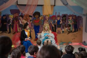 Le Drag Queen Vera Aloe e Carla Stracci per la lettura delle fiabe