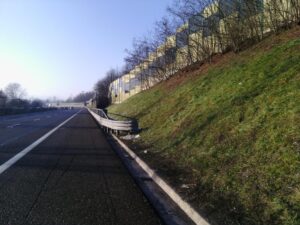 Autostrade: inchiesta sulla sicurezza delle barriere fonoassorbenti