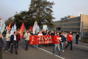 ArcelorMittal  dichiara 3.300 esuberi, preoccupazione a Novi
