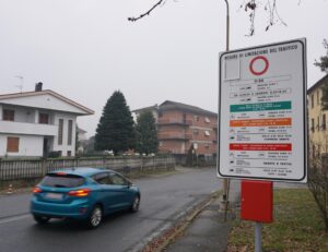 Troppo smog, in città scattano le limitazioni al traffico