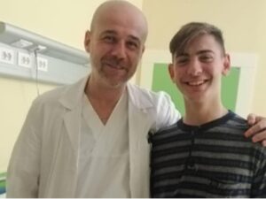 “Mio figlio salvato  due volte dal medico alessandrino”