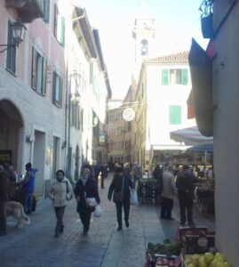 La bottega moderna: primo incontro per il distretto Urbano