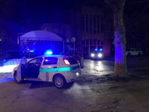 Blitz della Municipale nel dehors del Marini