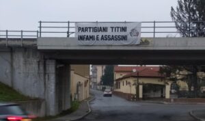 In viale San Martino, striscione di Casa Pound