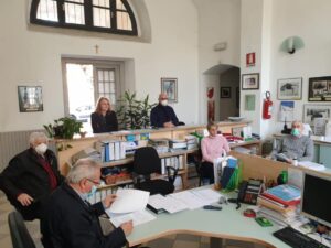 Virus, 24 contagi. Il sindaco contro i furbetti della spesa