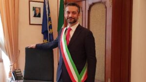 Il sindaco ricorda il vice comandante della Municipale
